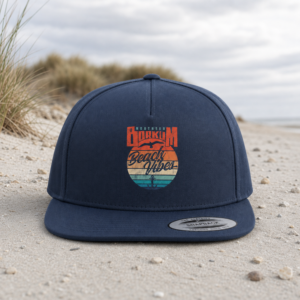 Borkum Beach Vibes - Premium Snapback Cap - Navy / Green - Küstenmode von Kiebitzdelle