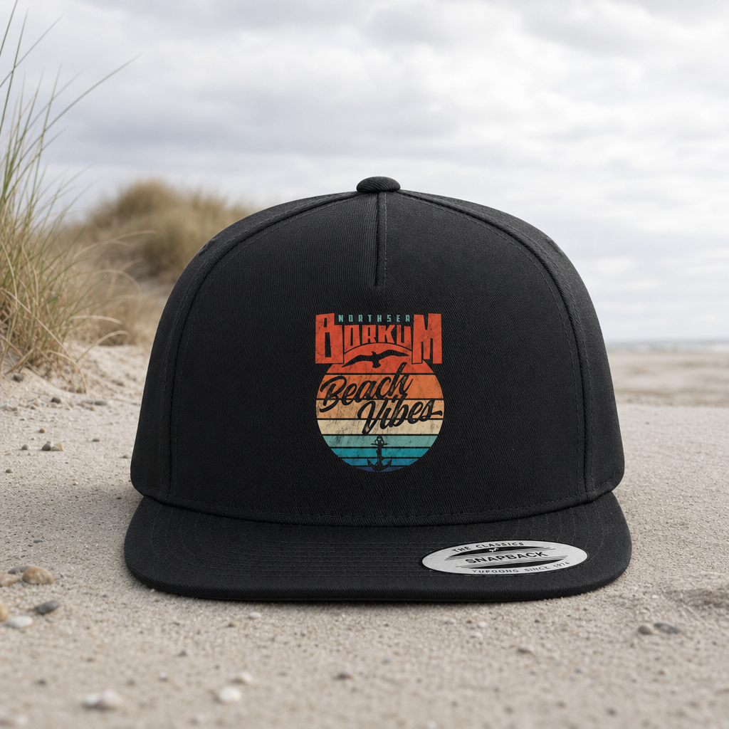 Borkum Beach Vibes - Premium Snapback Cap - Black / Green - Küstenmode von Kiebitzdelle