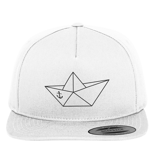 Papierschiff Papierboot Origami - Premium Snapback Cap in White / Green - Studio Ansicht - Kiebitzdelle